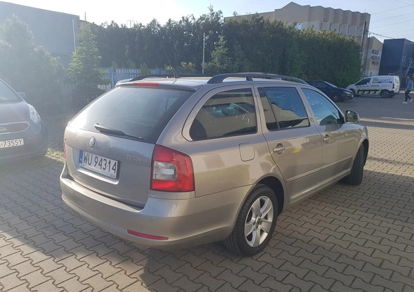 Skoda Octavia cena 18100 przebieg: 235000, rok produkcji 2009 z Warszawa małe 29